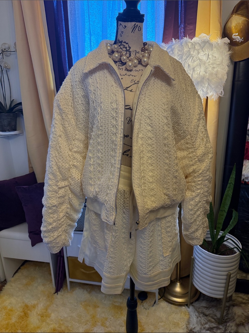 AKIRA Cream Textured Knit Shorts